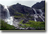 Вид на Софийские водопады